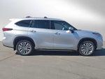 2023 Toyota Highlander Hybrid Platinum