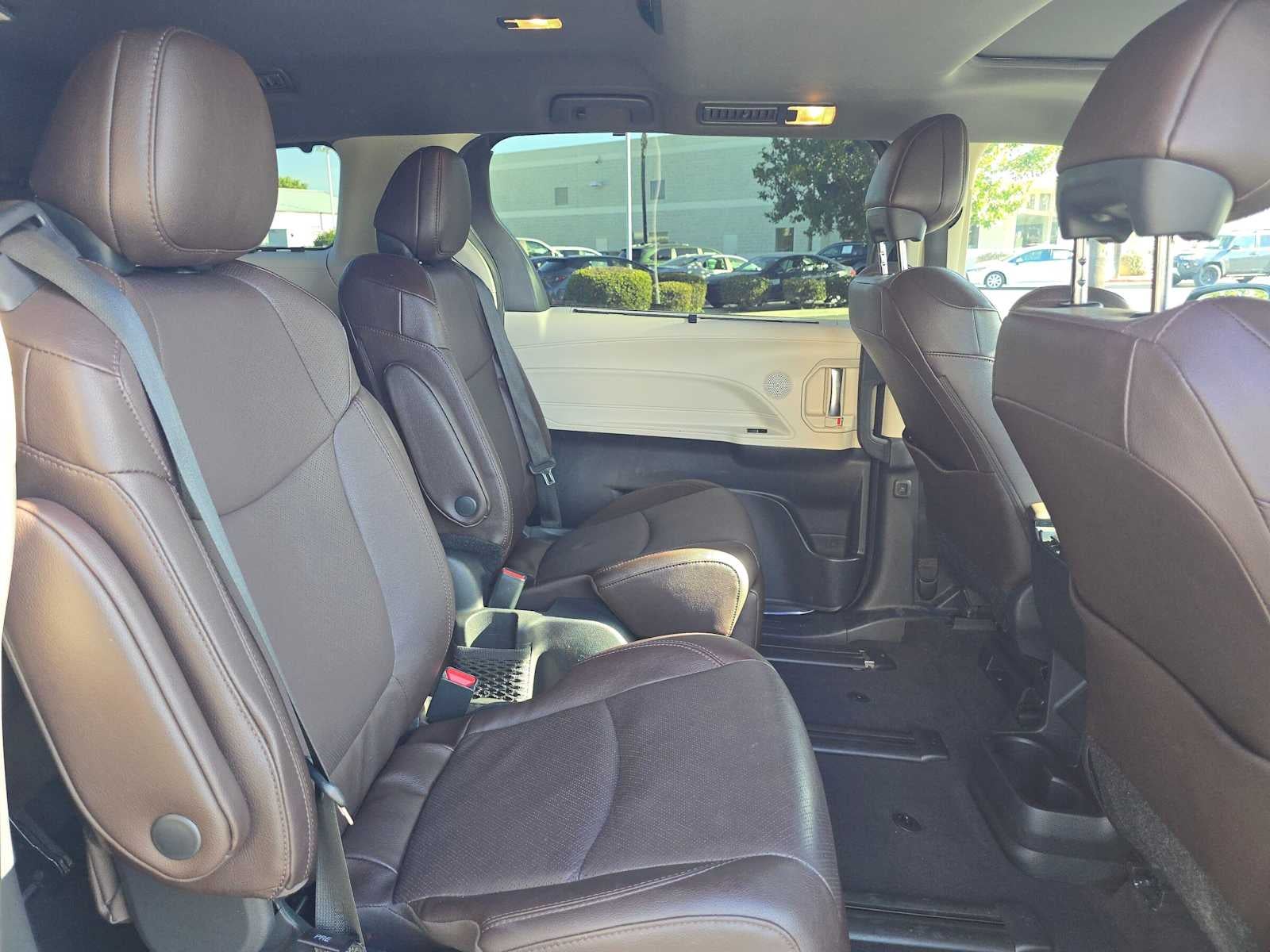 2023 Toyota Sienna Platinum