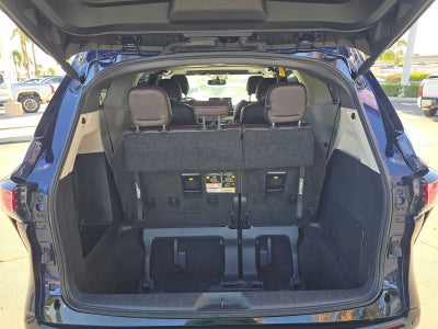 2023 Toyota Sienna Platinum
