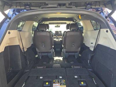 2023 Toyota Sienna Platinum