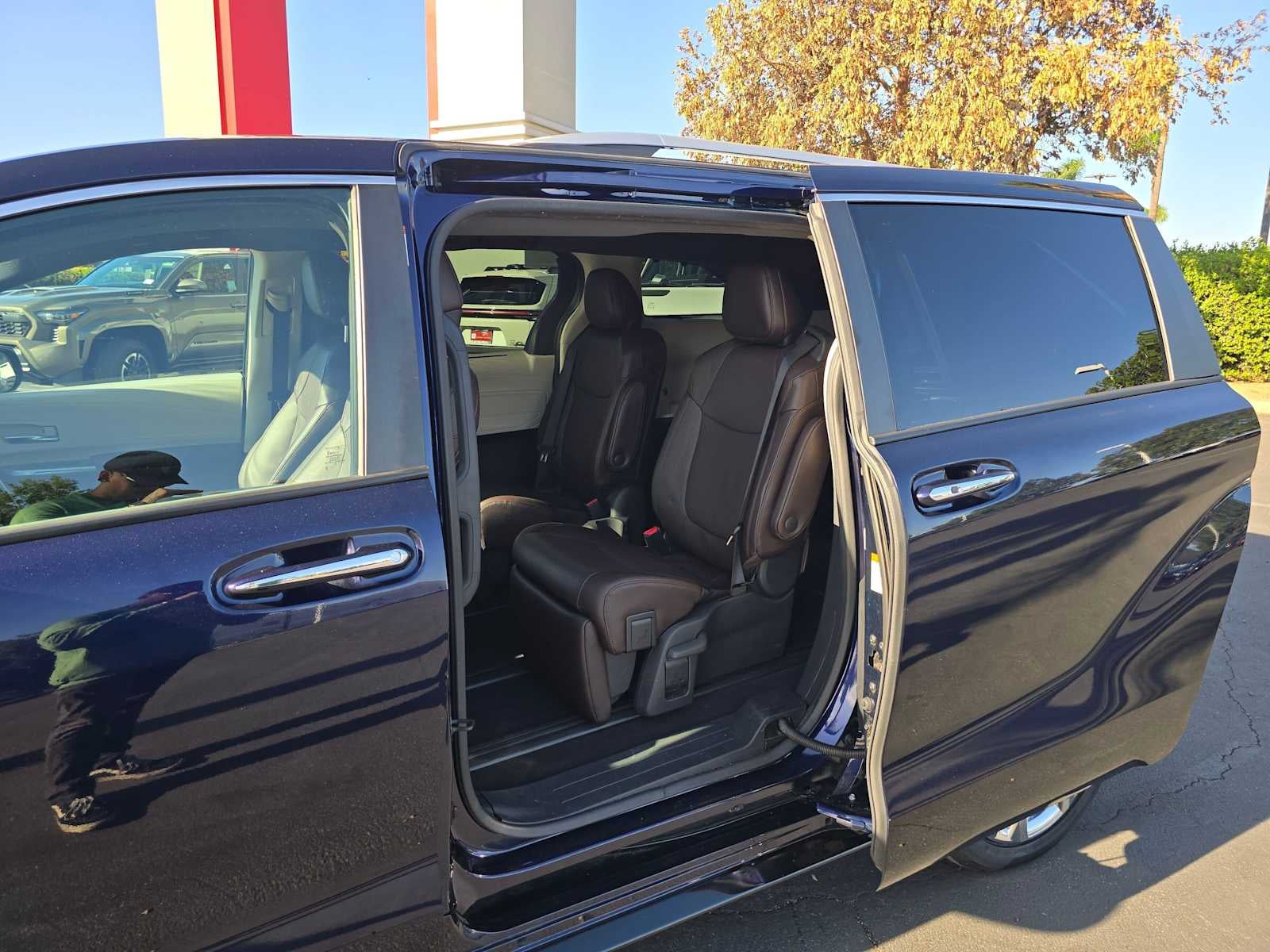 2023 Toyota Sienna Platinum