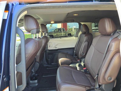 2023 Toyota Sienna Platinum
