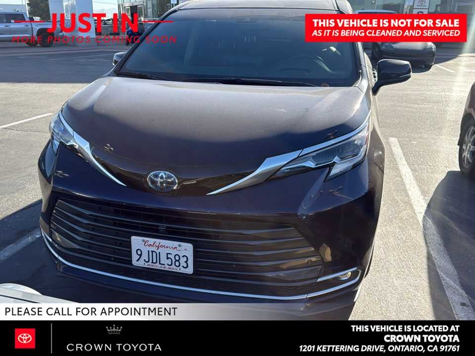 2023 Toyota Sienna Platinum