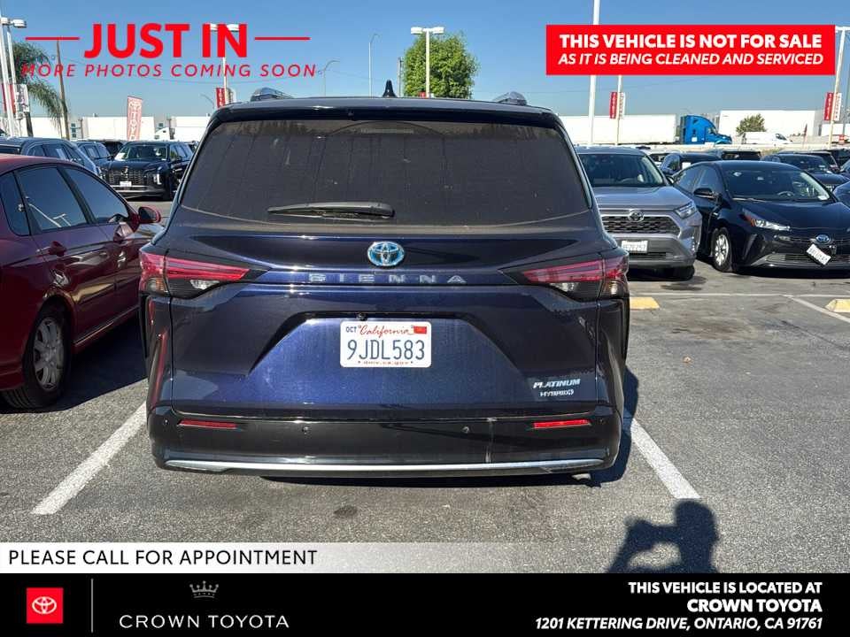 2023 Toyota Sienna Platinum