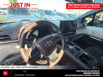2023 Toyota Sienna Platinum
