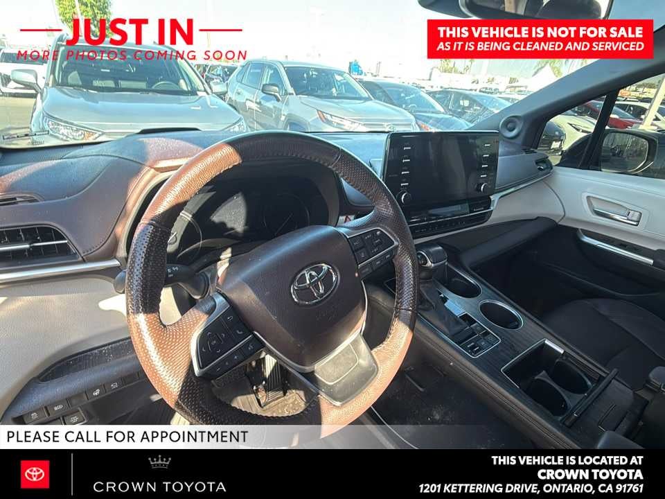 2023 Toyota Sienna Platinum
