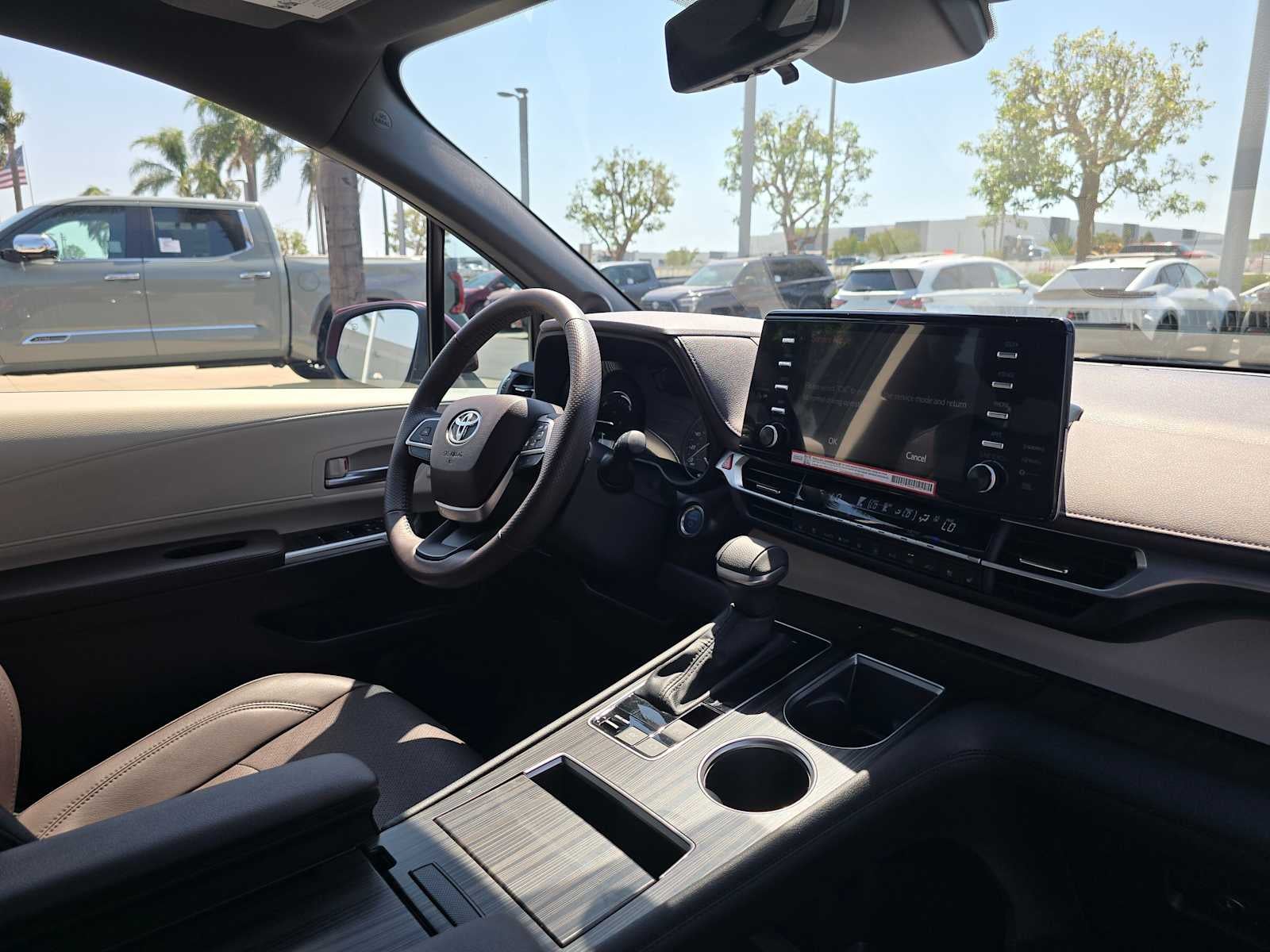 2024 Toyota Sienna Platinum