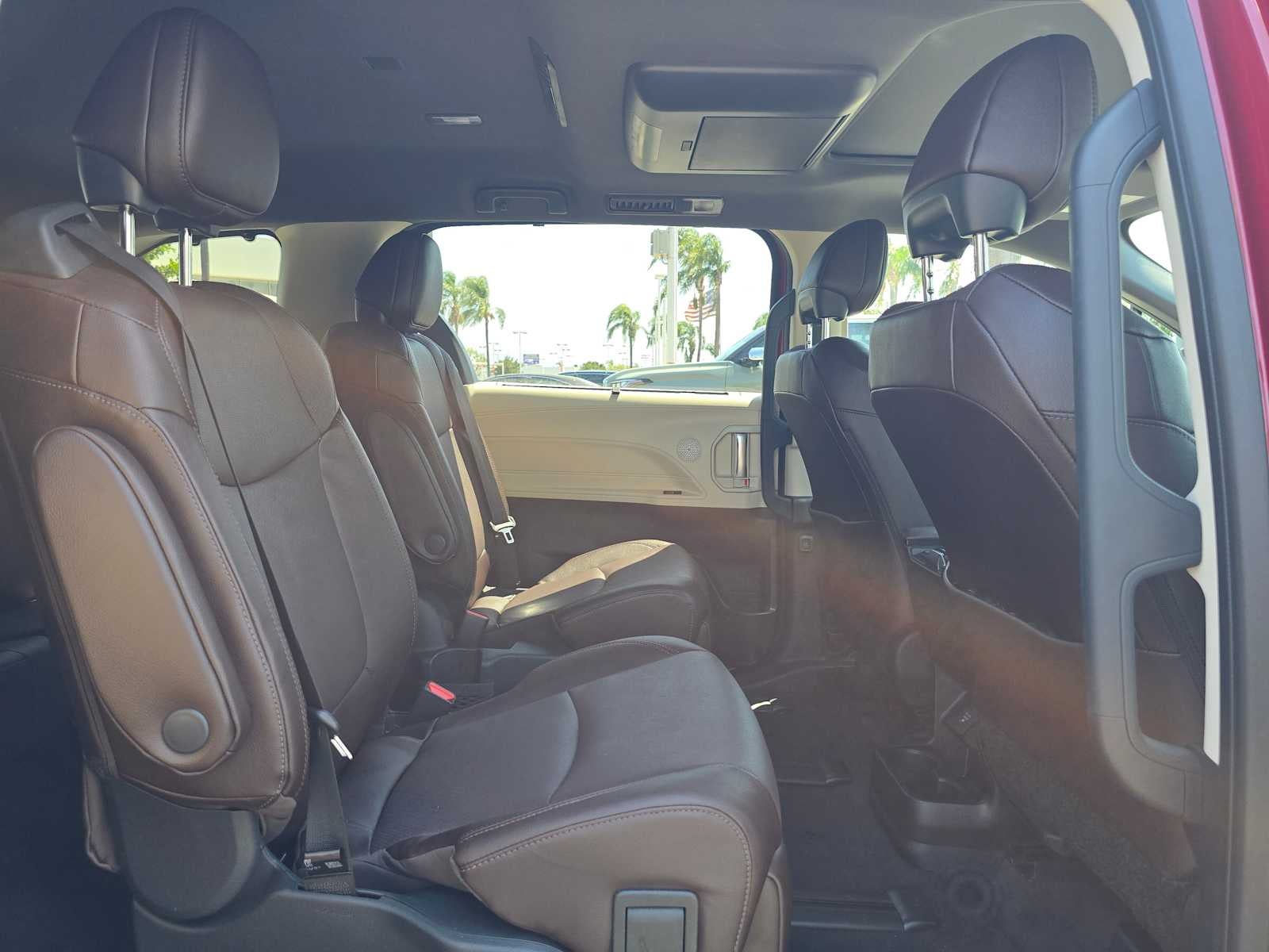 2024 Toyota Sienna Platinum