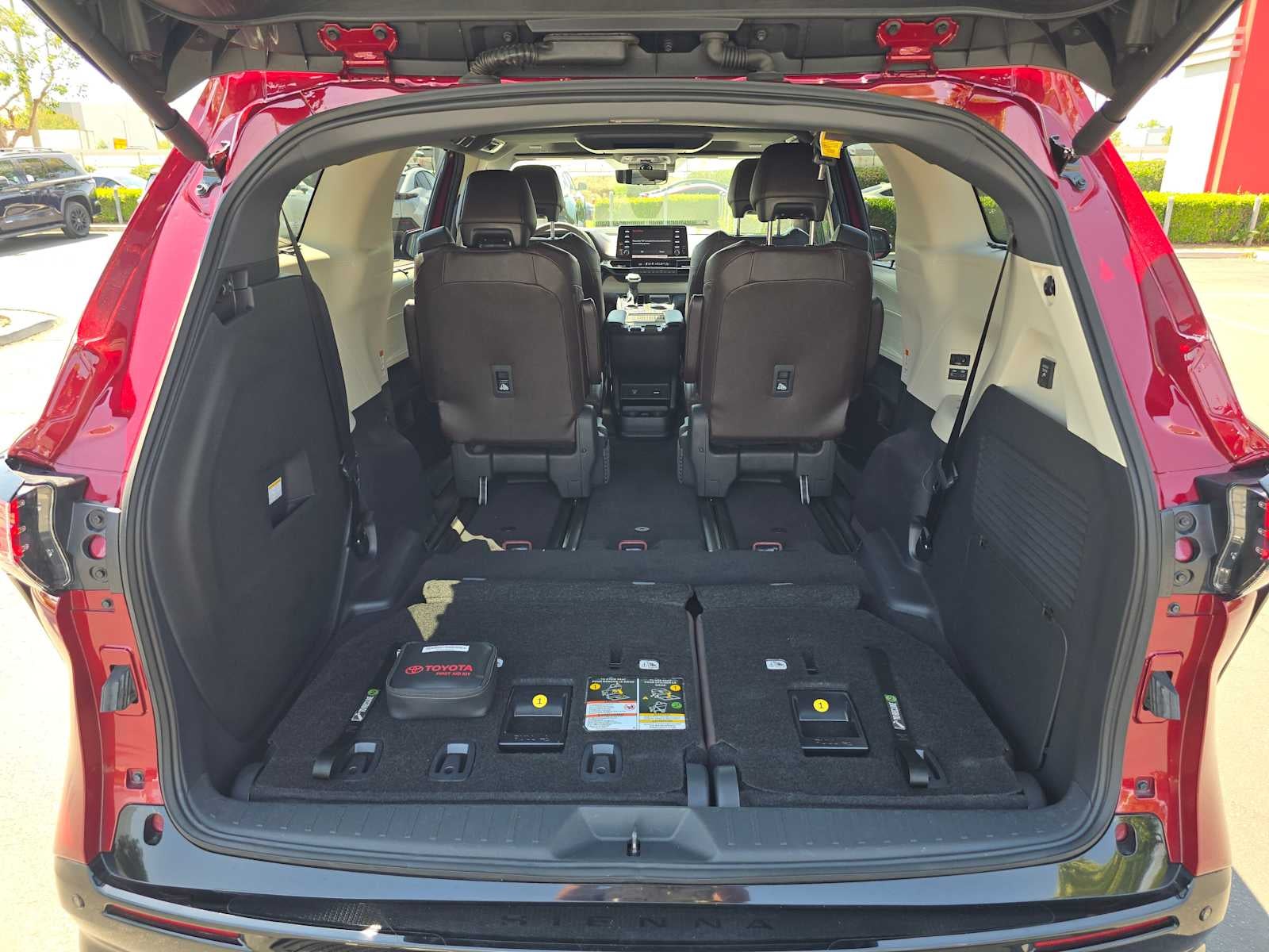 2024 Toyota Sienna Platinum