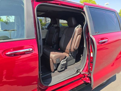 2024 Toyota Sienna Platinum