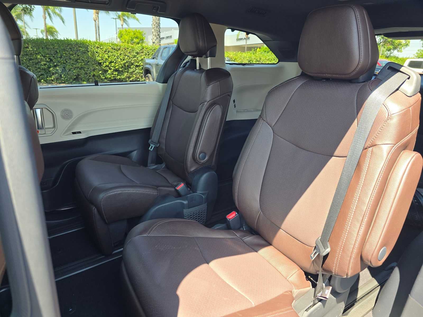 2024 Toyota Sienna Platinum