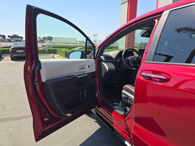 2024 Toyota Sienna Platinum