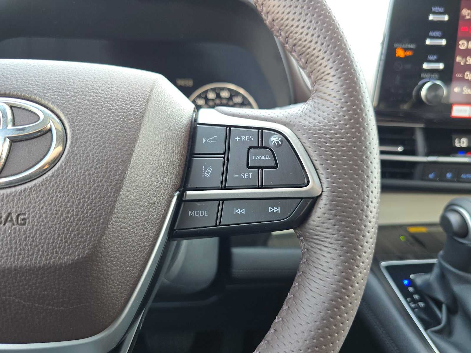 2024 Toyota Sienna Platinum