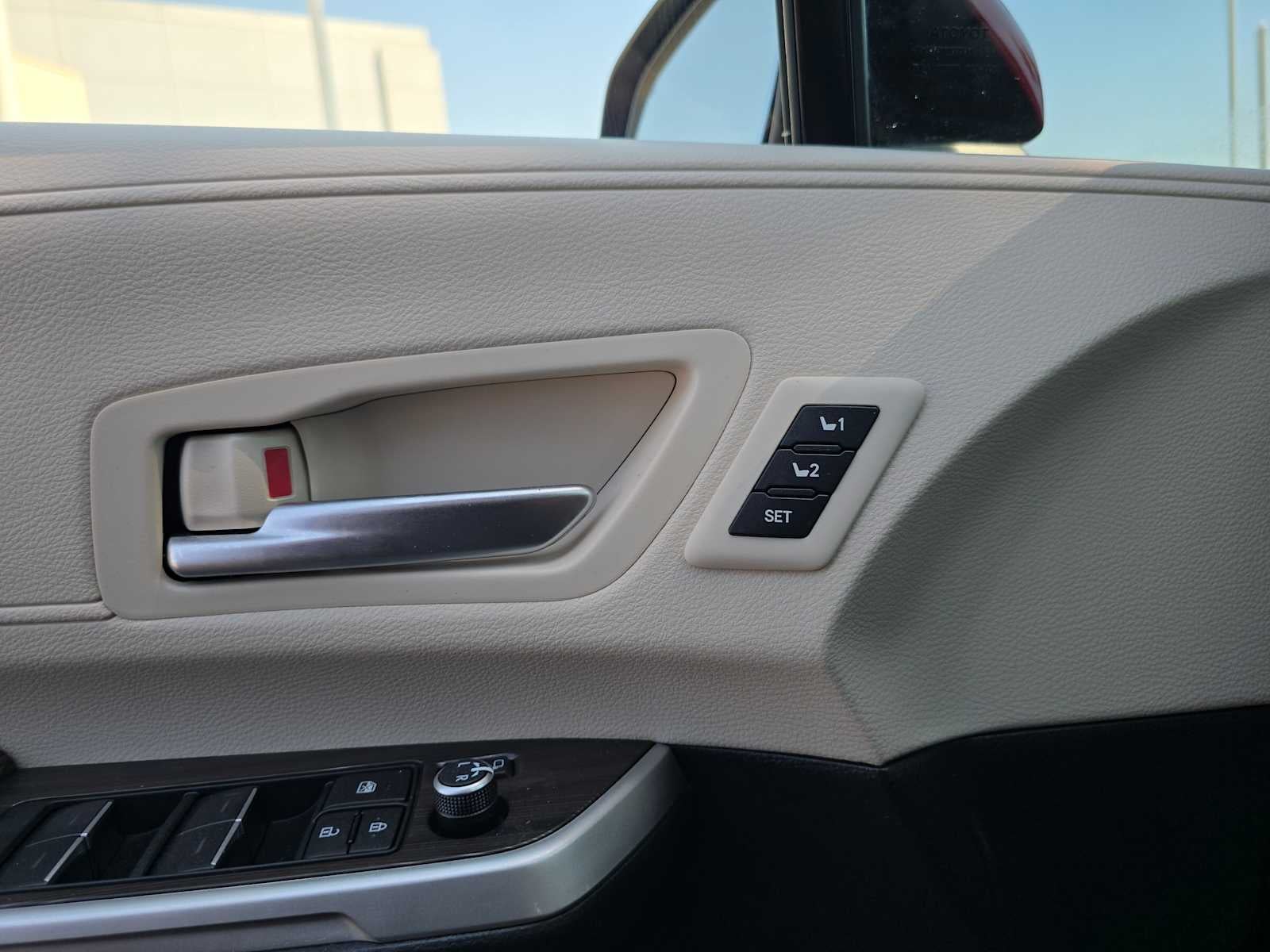 2024 Toyota Sienna Platinum