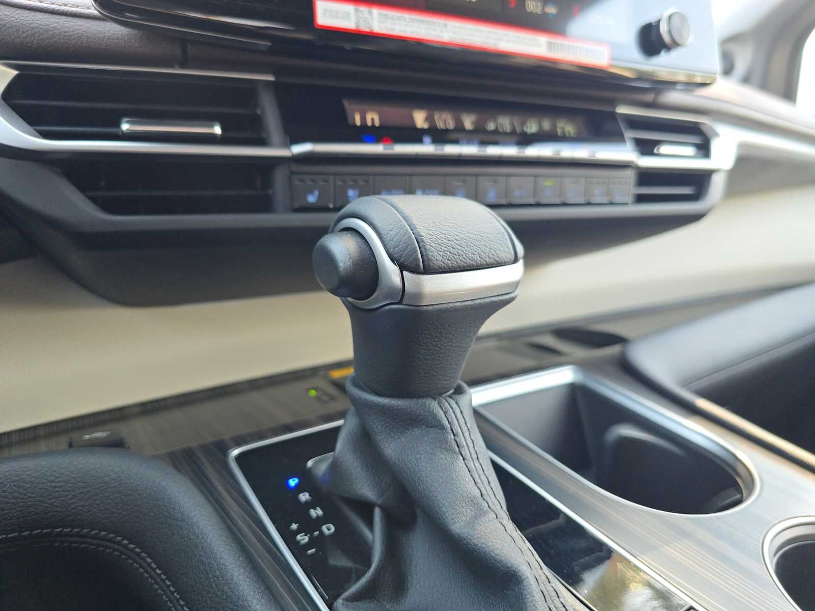 2024 Toyota Sienna Platinum