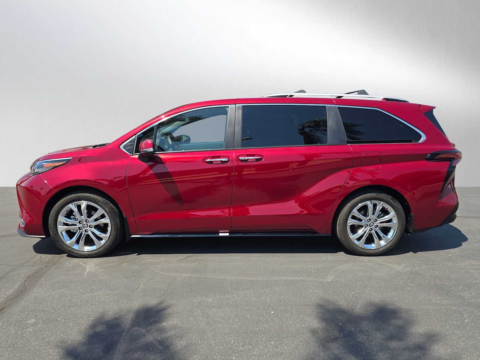 2024 Toyota Sienna Platinum