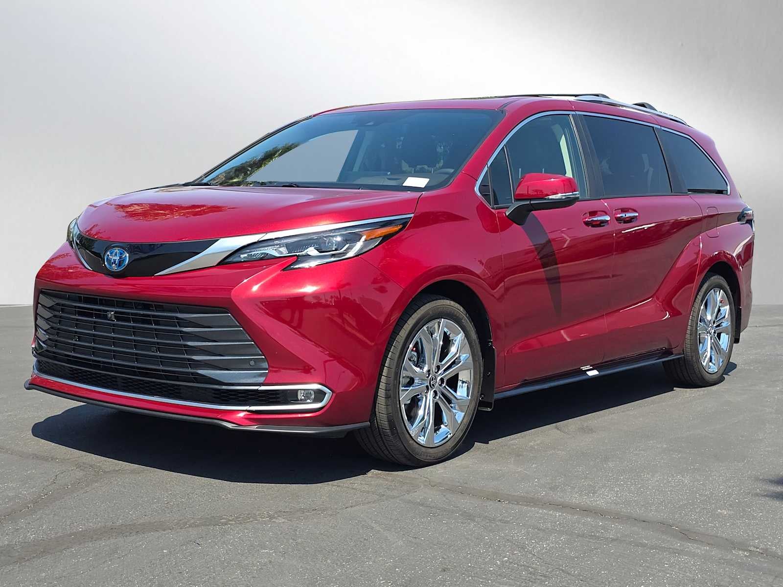 2024 Toyota Sienna Platinum