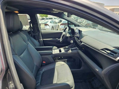 2025 Toyota Sienna Platinum