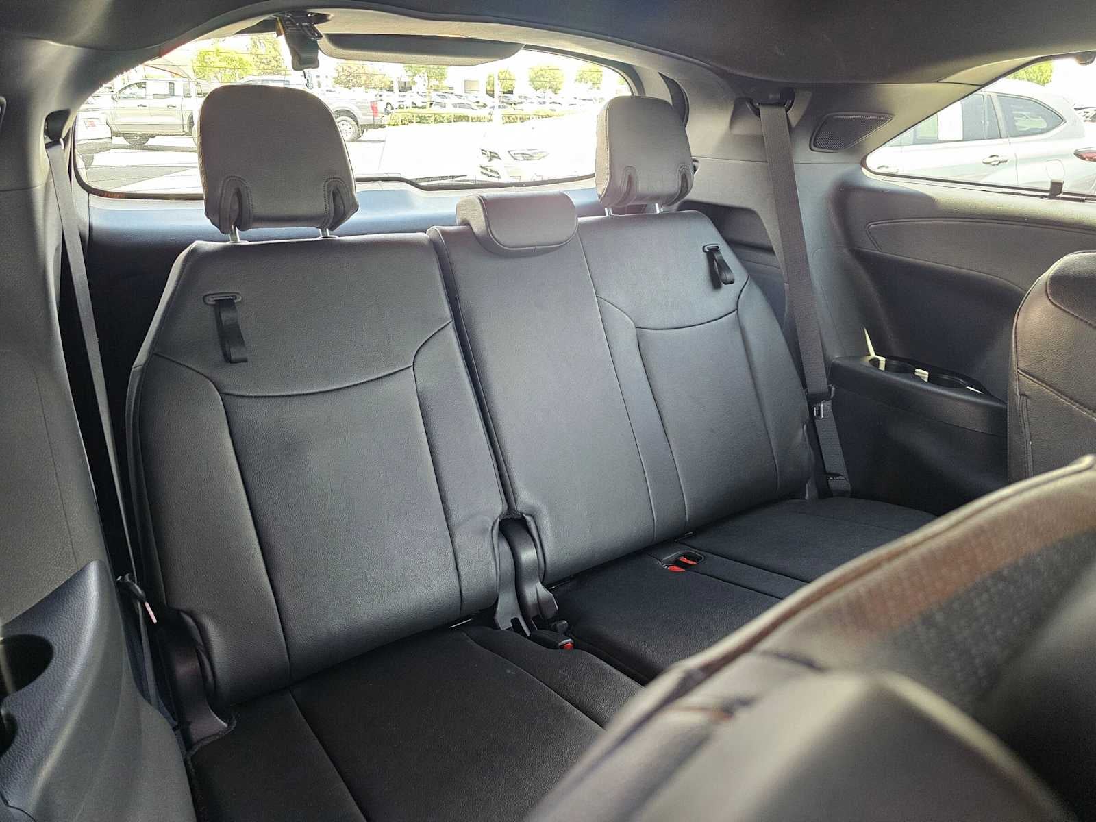 2025 Toyota Sienna Platinum