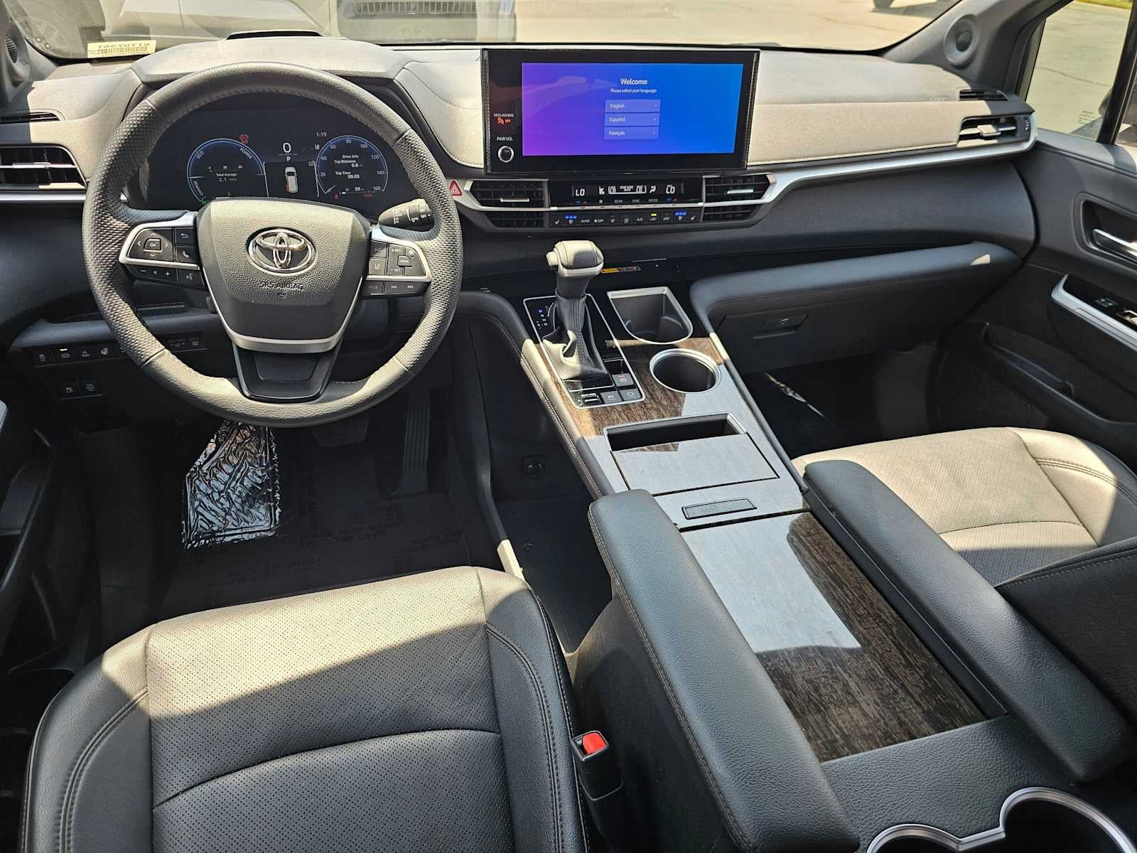 2025 Toyota Sienna Platinum