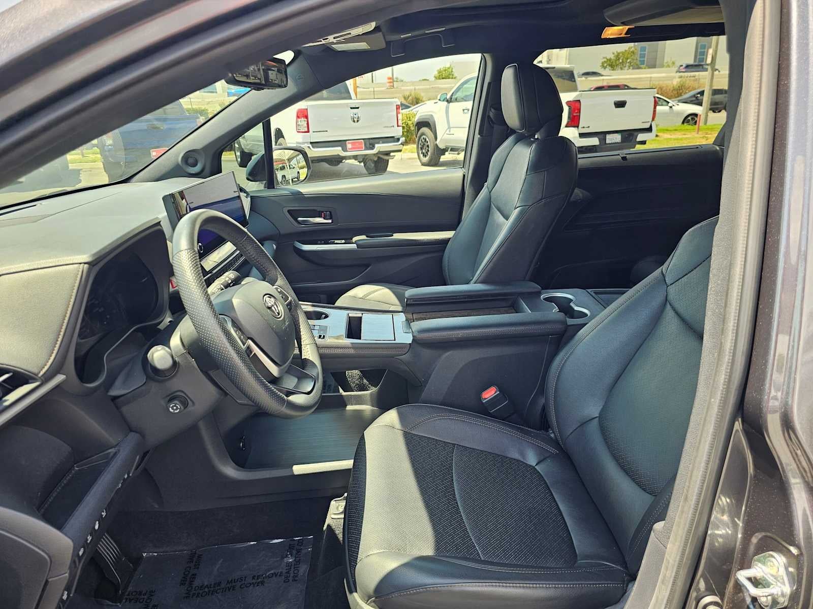 2025 Toyota Sienna Platinum