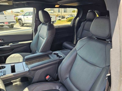 2025 Toyota Sienna Platinum