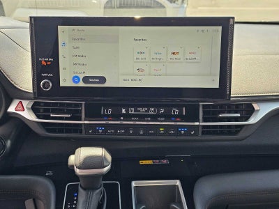 2025 Toyota Sienna Platinum