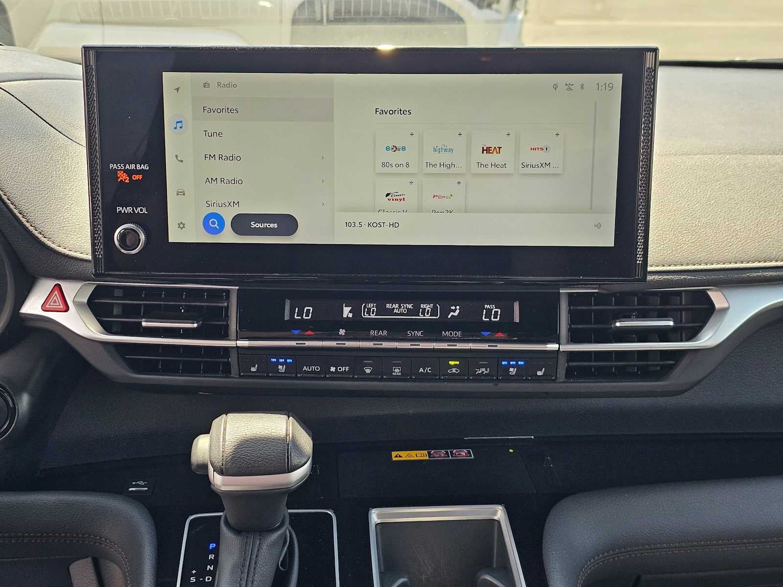 2025 Toyota Sienna Platinum