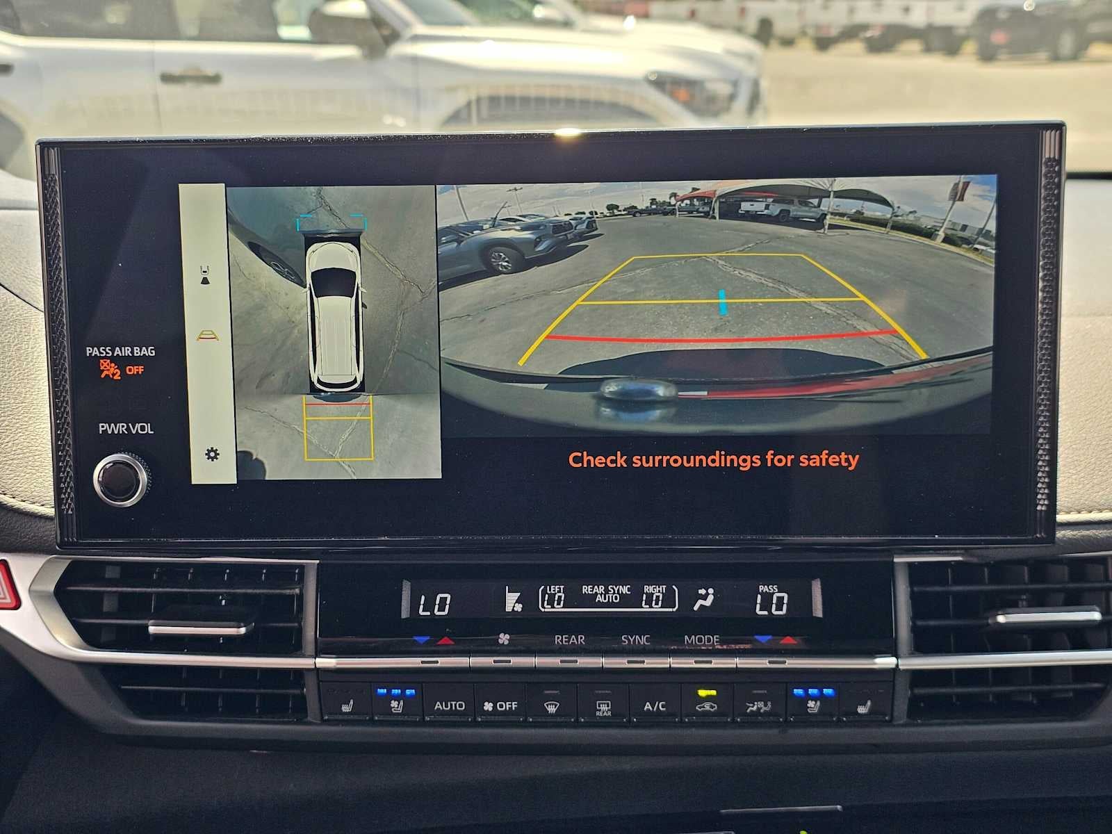 2025 Toyota Sienna Platinum