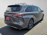 2025 Toyota Sienna Platinum
