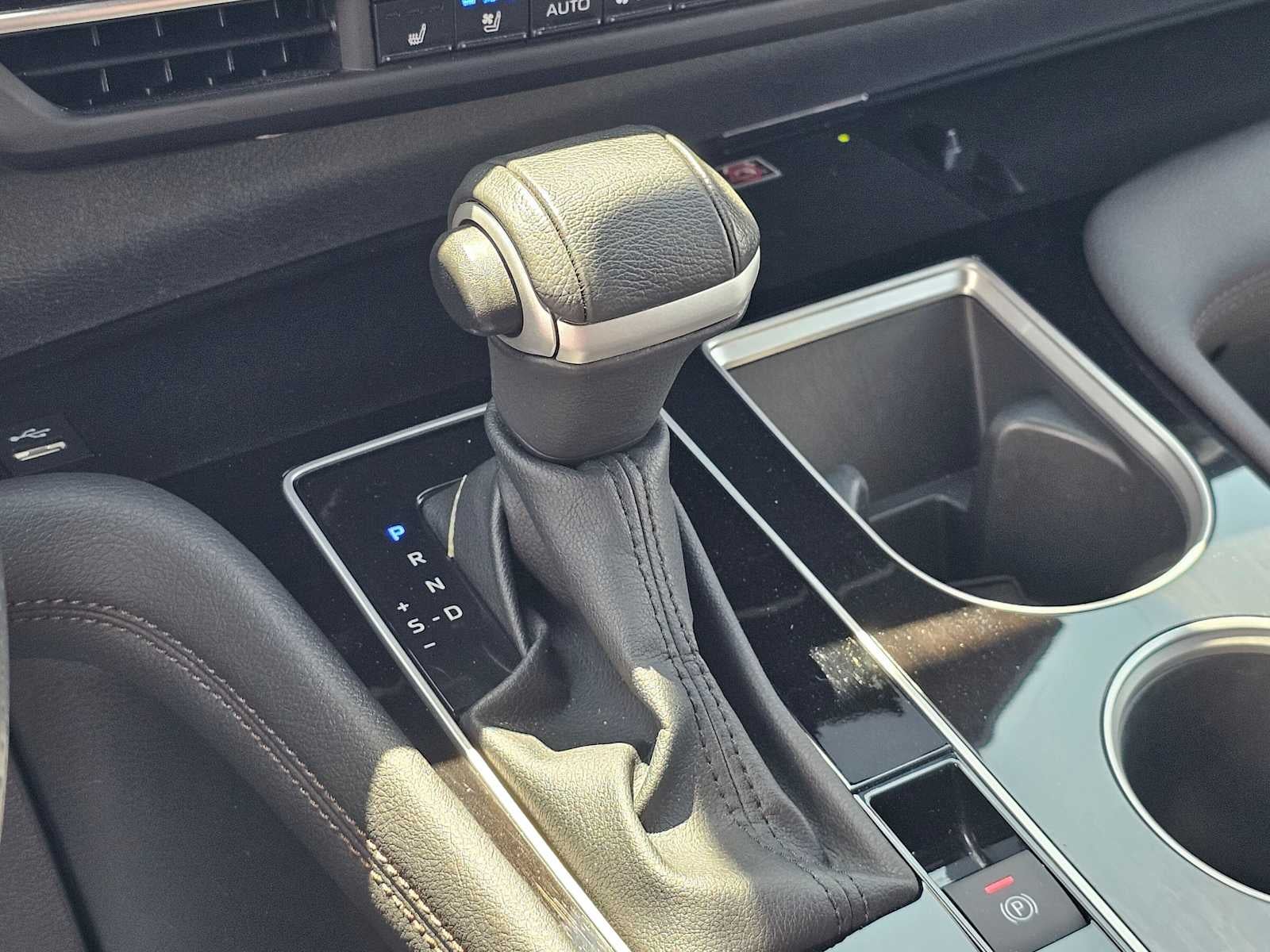 2025 Toyota Sienna Platinum
