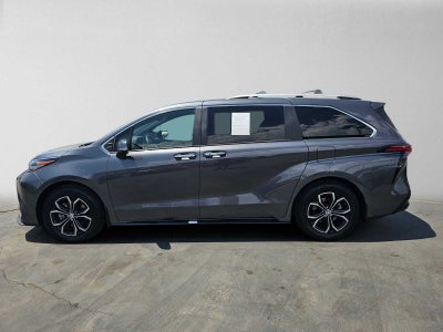 2025 Toyota Sienna Platinum