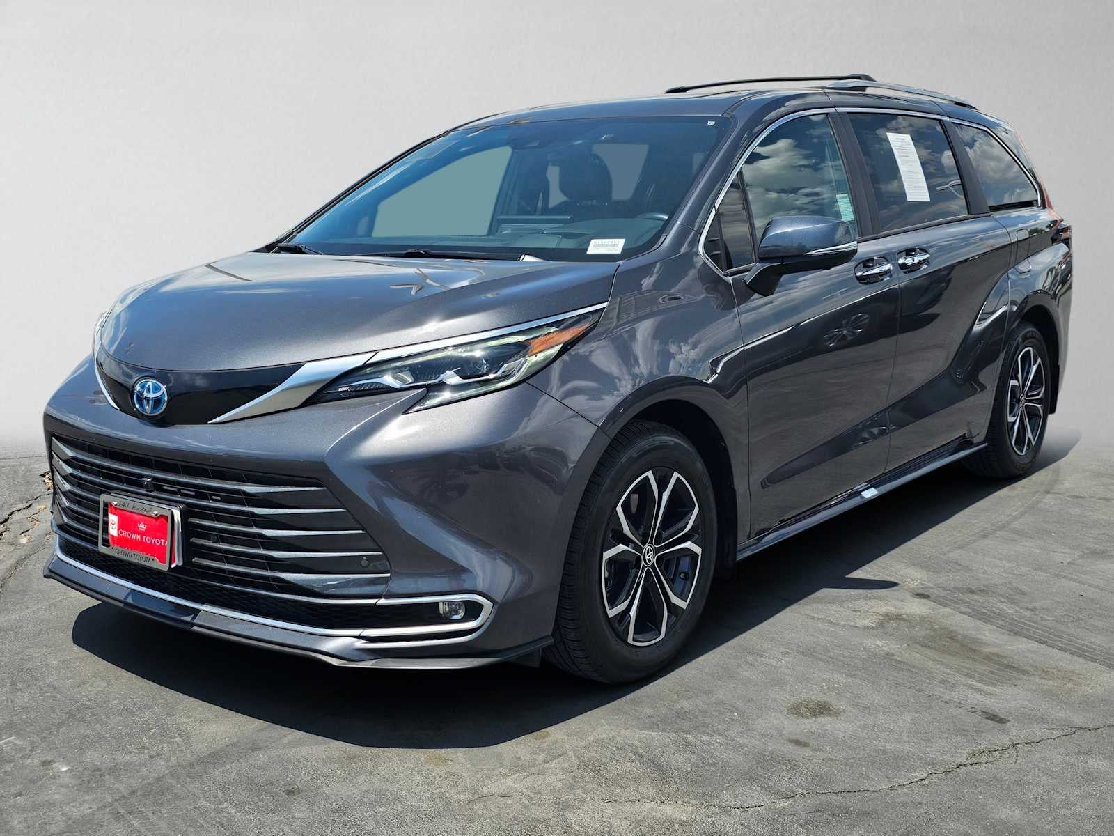 2025 Toyota Sienna Platinum