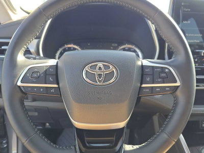 2022 Toyota Highlander Platinum