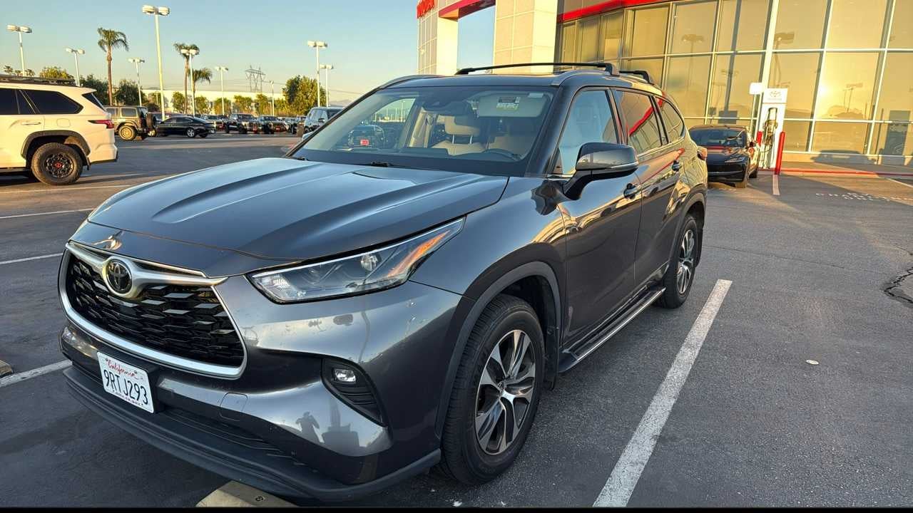 2022 Toyota Highlander XLE