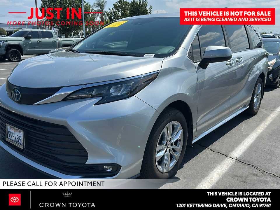 2025 Toyota Sienna XLE