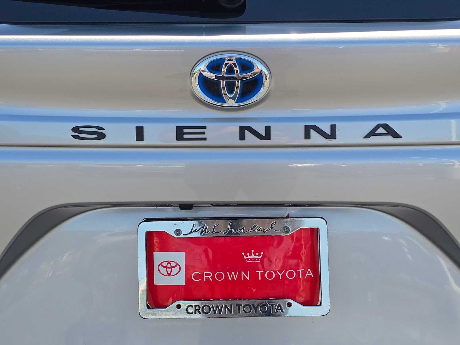 2025 Toyota Sienna XLE