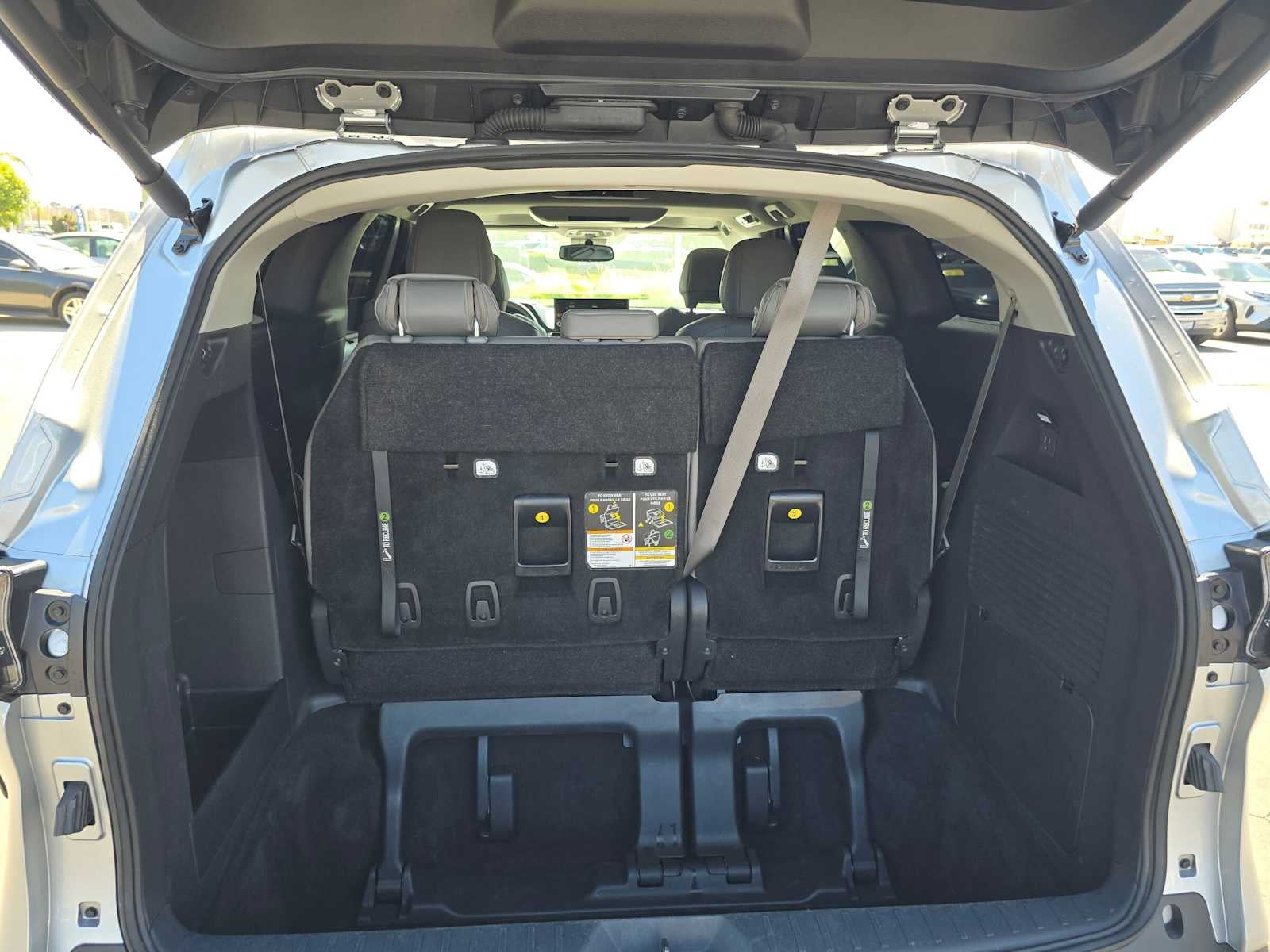 2025 Toyota Sienna XLE