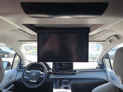 2025 Toyota Sienna XLE