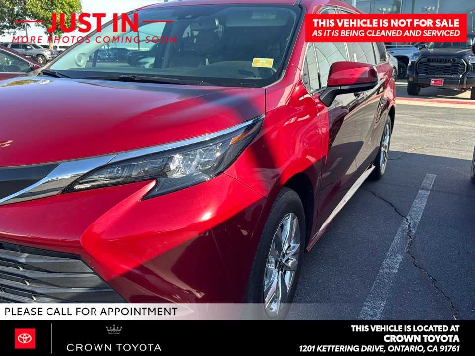 2024 Toyota Sienna XLE