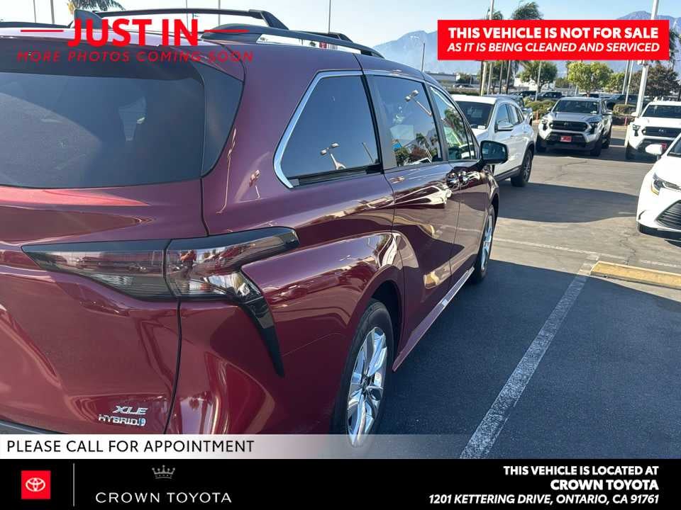 2024 Toyota Sienna XLE