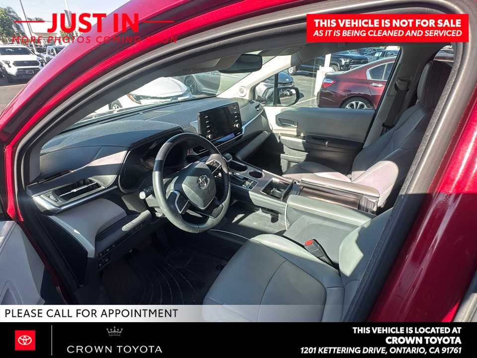 2024 Toyota Sienna XLE
