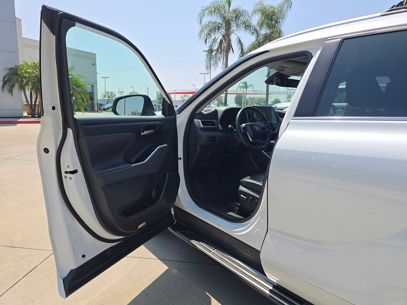 2023 Toyota Highlander Hybrid XLE