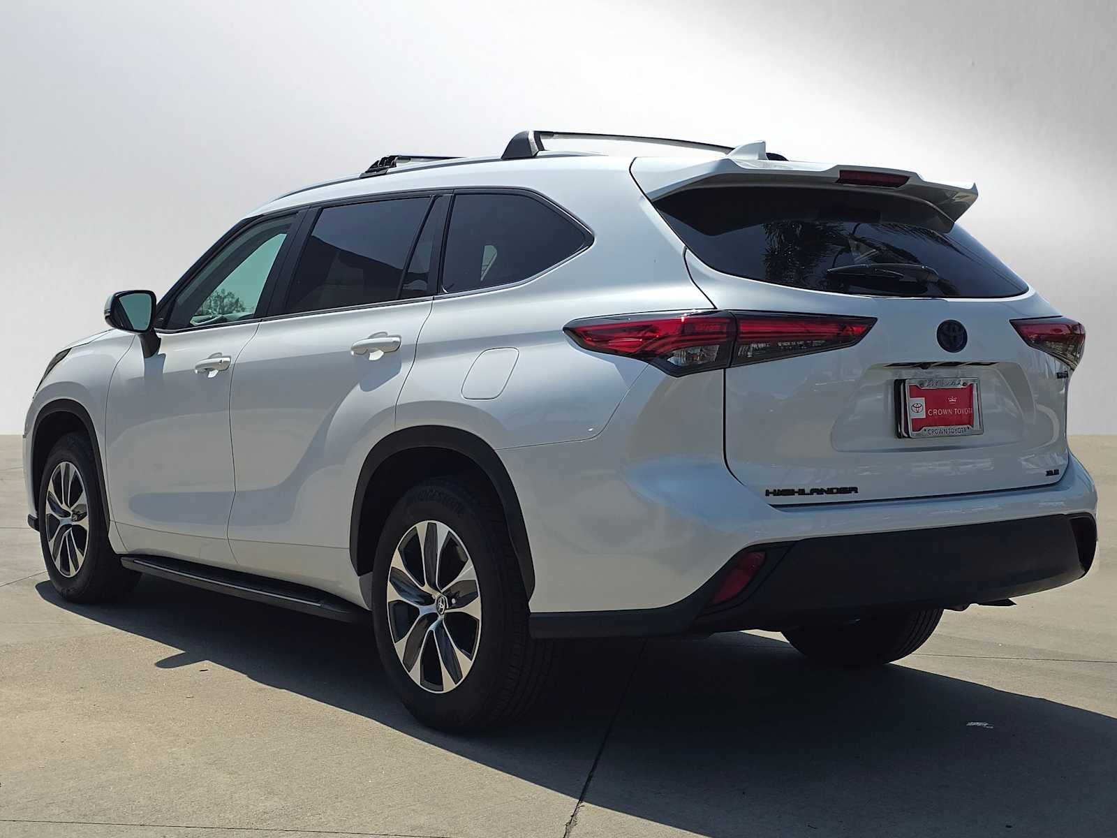 2023 Toyota Highlander Hybrid XLE