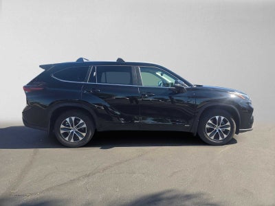 2025 Toyota Highlander Hybrid XLE