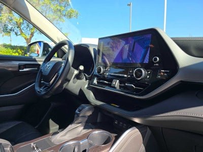 2023 Toyota Highlander Platinum