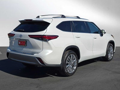 2023 Toyota Highlander Platinum