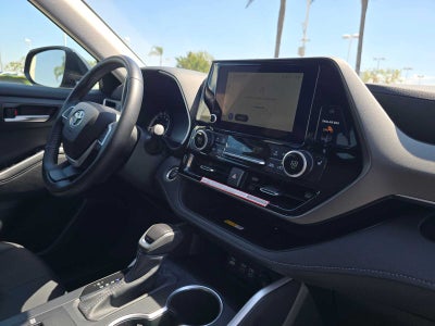 2025 Toyota Highlander XLE