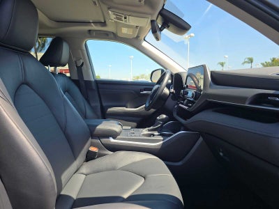 2025 Toyota Highlander XLE