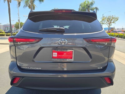 2025 Toyota Highlander XLE